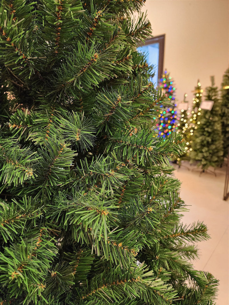 ÁRVORE TRADICIONAL COPACABANA 1350 GALHOS 2,40CM